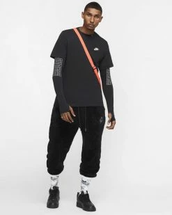 Nike Sportswear Club Noir Tee-shirt Pour Homme -Magasin De Mode ar4997 013 phsym 02 1 1