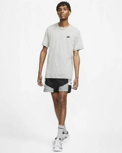 Nike Sportswear Club Gris Clair Tee-shirt Pour Homme -Magasin De Mode ar4997 064 phsym 02 1