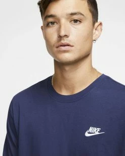 Nike Sportswear Club Bleu Marine Tee-shirt Pour Homme -Magasin De Mode ar4997 410 phsym 01 1