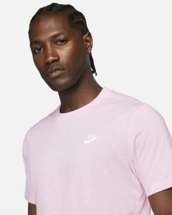 Nike Sportswear Club Rose Tee-shirt Pour Homme -Magasin De Mode ar4997 665 tee shirt nike sportswear rose pour homme ar4997 665 03