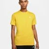 Nike Sportswear Club Jaune & Blanc Tee-shirt Pour Homme