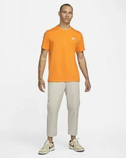 Nike Sportswear Club Orange Tee-shirt Pour Homme -Magasin De Mode ar4997 887 t shirt nike sportswear club orange homme ar4997 887 04 2