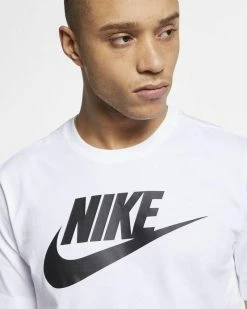 Nike Sportswear Blanc Tee-shirt Pour Homme -Magasin De Mode ar5004 101 phsym 01 1