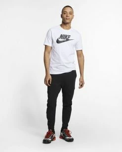 Nike Sportswear Blanc Tee-shirt Pour Homme -Magasin De Mode ar5004 101 phsym 02 1