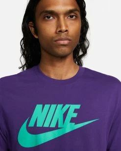 Nike Sportswear Violet Indigo Tee-shirt Pour Homme -Magasin De Mode ar5004 542 tee shirt nike sportswear pour homme ar5004 542 03