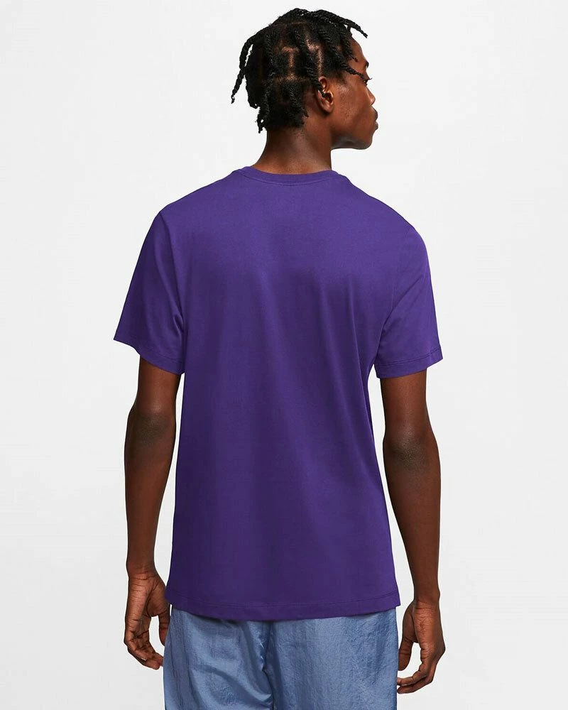 Nike Sportswear Violet Tee-shirt Pour Homme 2 Nike Sportswear Violet Tee-shirt Pour Homme – Image 2