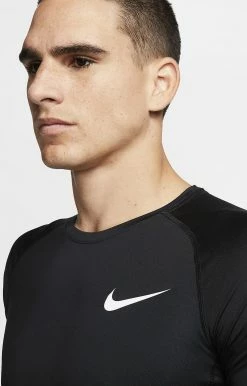 Pack Nike Pro Sous-maillot Pour Homme 22 Pack Nike Pro Sous-maillot Pour Homme -Magasin De Mode bv5631 010 haut a manches courtes et coupe ajustee pro pour homme 04 1 1
