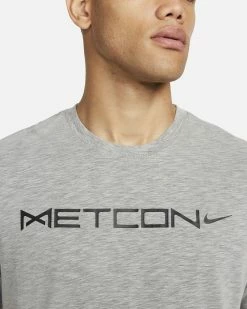 Nike Dri-FIT « Metcon » Gris Tee-shirt De Training Pour Homme -Magasin De Mode cj9478 089 tee shirt de training nike dri fit metcon homme cj9478 089 03