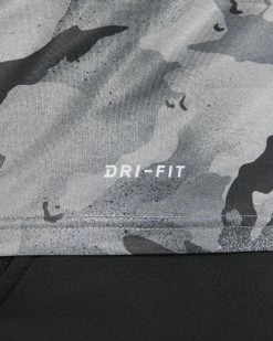 Nike Dri-FIT Gris Foncé Tee-shirt Pour Homme 19 Nike Dri-FIT Gris Foncé Tee-shirt Pour Homme -Magasin De Mode cu8477 084 t shirt entrainement nike dri fit gris camouflage homme cu8477 084 09 1