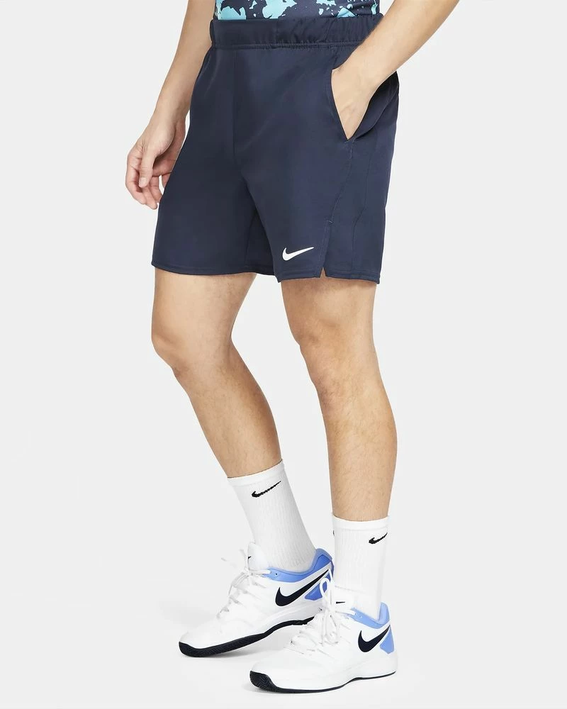 NikeCourt Dri-FIT Victory Bleu Marine Short De Tennis Pour Homme 1 NikeCourt Dri-FIT Victory Bleu Marine Short De Tennis Pour Homme