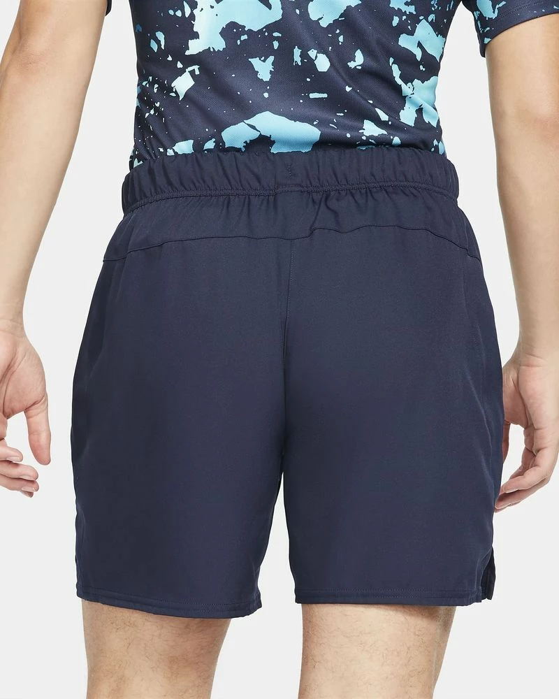 NikeCourt Dri-FIT Victory Bleu Marine Short De Tennis Pour Homme 3 NikeCourt Dri-FIT Victory Bleu Marine Short De Tennis Pour Homme – Image 3