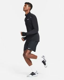 Nike Challenger Noir Short Pour Homme -Magasin De Mode cz9064 010 short nike challenger noir pour homme cz9064 010 08