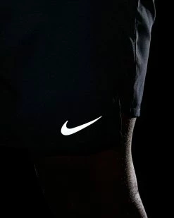 Nike Challenger Noir Short Pour Homme -Magasin De Mode cz9064 010 short nike challenger noir pour homme cz9064 010 18