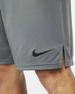 Nike Dri-FIT Gris Short De Training Pour Homme -Magasin De Mode dd1887 068 short de training nike dri fit pour homme dd1887 068 04