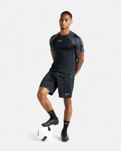 Nike Dri-FIT Strike 22 Noir Short Pour Homme