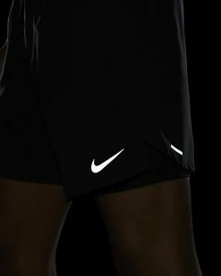 Nike Dri-FIT Stride Short De Running Pour Homme -Magasin De Mode dm4759 010 short de running dri fit stride pour homme dm4759 010 08