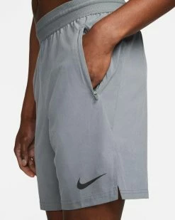 Nike Pro Dri-Fit Flex Vent Max 8in Gris Short De Training Pour Homme -Magasin De Mode dm5950 084 short nike pro dri fit flex vent max gris homme dm5950 084 03