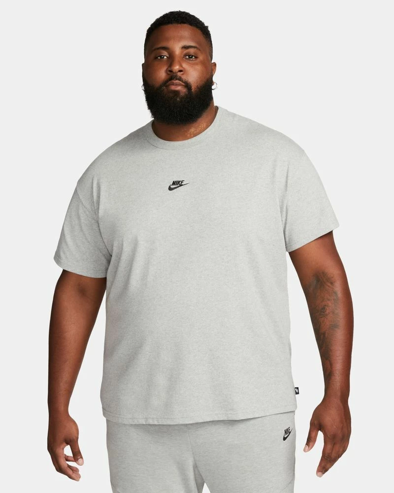 Nike Sportswear Premium Essentials Gris Tee-shirt Pour Homme 7 Nike Sportswear Premium Essentials Gris Tee-shirt Pour Homme – Image 7