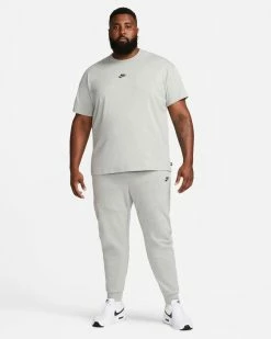 Nike Sportswear Premium Essentials Vert Mousse Tee-shirt Pour Homme -Magasin De Mode do7392 063 tee shirt nike sportswear essentials homme do7392 063 05
