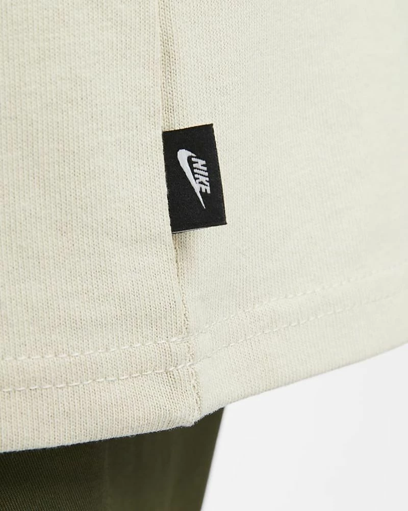 Nike Sportswear Premium Essentials Marron Tee-shirt Pour Homme 4 Nike Sportswear Premium Essentials Marron Tee-shirt Pour Homme – Image 4