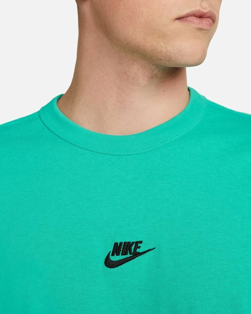 Nike Sportswear Premium Essentials Turquoise Tee-shirt Pour Homme 2 Nike Sportswear Premium Essentials Turquoise Tee-shirt Pour Homme – Image 2