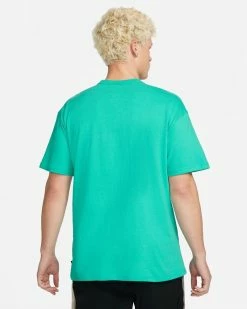 Nike Sportswear Premium Essentials Turquoise Tee-shirt Pour Homme 8 Nike Sportswear Premium Essentials Turquoise Tee-shirt Pour Homme -Magasin De Mode do7392 392 tee shirt nike sportswear essentials homme do7392 392 03
