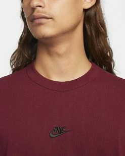 Nike Sportswear Premium Essentials Rouge Foncé Tee-shirt Pour Homme -Magasin De Mode do7392 638 tee shirt sportswear essentials pour homme do7392 638 03