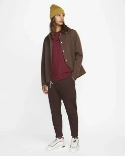 Nike Sportswear Premium Essentials Rouge Foncé Tee-shirt Pour Homme -Magasin De Mode do7392 638 tee shirt sportswear essentials pour homme do7392 638 05