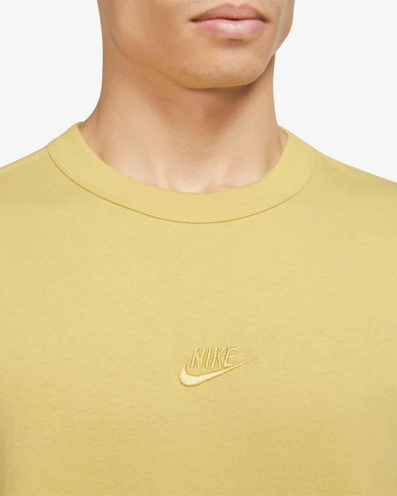 Nike Sportswear Premium Essentials Or Tee-shirt Pour Homme 2 Nike Sportswear Premium Essentials Or Tee-shirt Pour Homme – Image 2