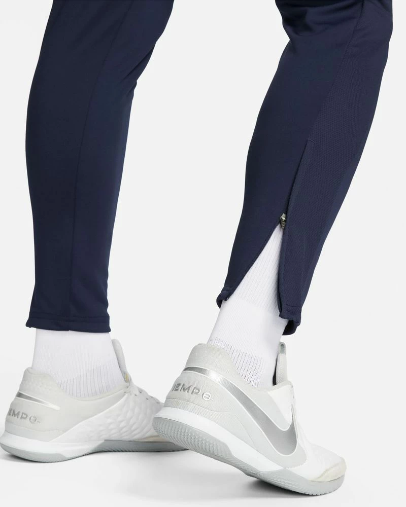 Nike Academy 23 Bleu Marine Pantalon De Survêtement Pour Homme 5 Nike Academy 23 Bleu Marine Pantalon De Survêtement Pour Homme – Image 5