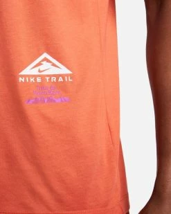 Nike Dri-FIT Orange Tee-shirt De Trail Pour Homme -Magasin De Mode dr7671 861 tee shirt nike dri fit pour homme dr7671 861 03 1
