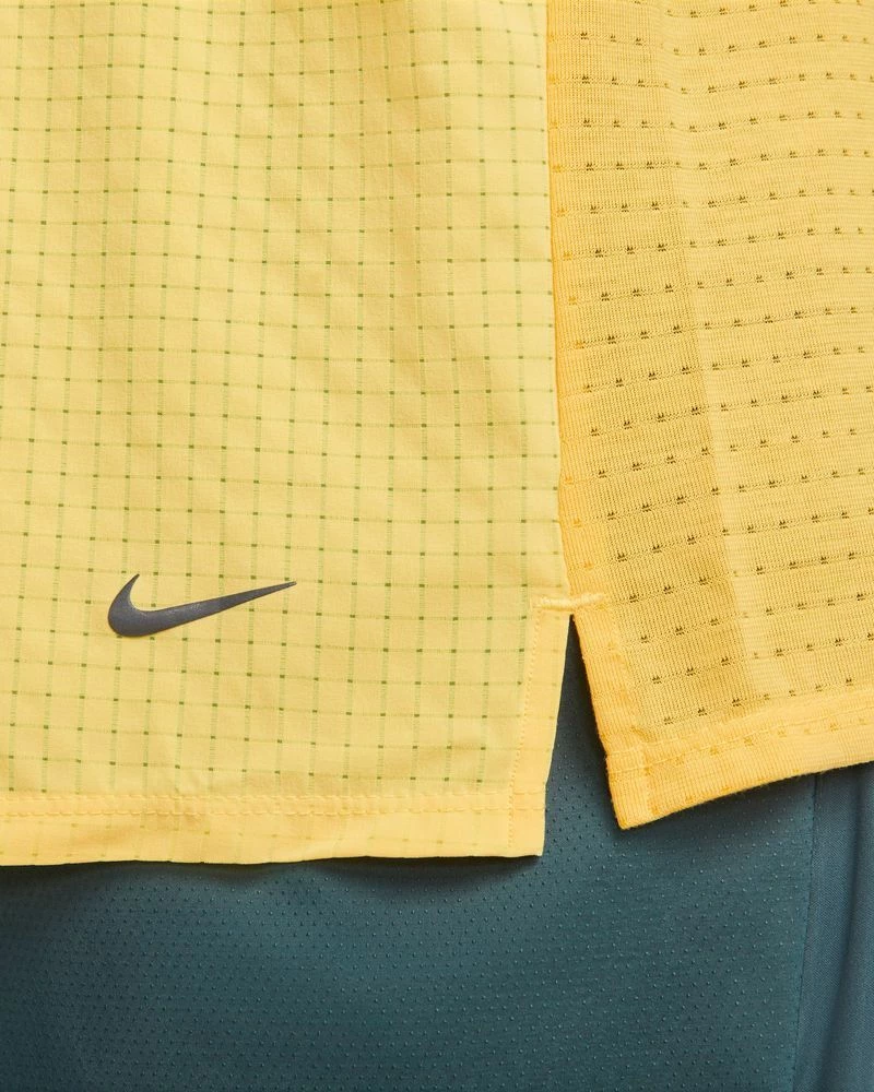 Nike Dri-FIT Trail Solar Chase Jaune Tee-shirt De Trail Pour Homme 9 Nike Dri-FIT Trail Solar Chase Jaune Tee-shirt De Trail Pour Homme – Image 9
