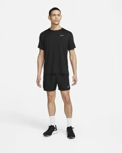 Nike Dri-Fit UV Miler Noir Tee-shirt De Running Pour Homme -Magasin De Mode dv9315 010 t shirt nike dri fit pour homme dv9315 010 05