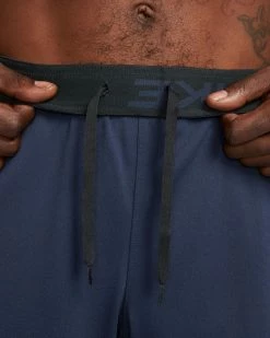 Nike Dri-FIT Totality Bleu Short De Training Pour Homme -Magasin De Mode dv9328 451 short nike dri fit totality pour homme dv9328 451 03