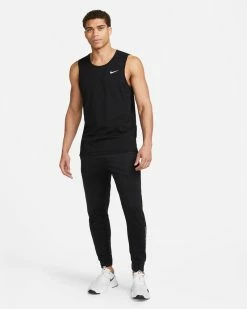 Nike Dri-Fit Hyverse Noir Débardeur Pour Homme 7 Nike Dri-Fit Hyverse Noir Débardeur Pour Homme -Magasin De Mode dv9841 010 debardeur de fitness nike dri fit hyverse homme dv9841 010 04