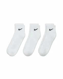 Nike Everyday Cushioned Blanc Lot De 3 Paires De Chaussettes -Magasin De Mode sx7667 100 lot 3 paires de chaussettes nike everyday sx7667 100 02 4